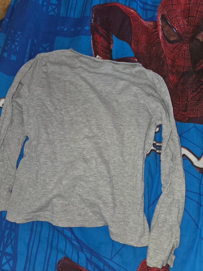 Tshirt spiderman  5 ans - photo numéro 2