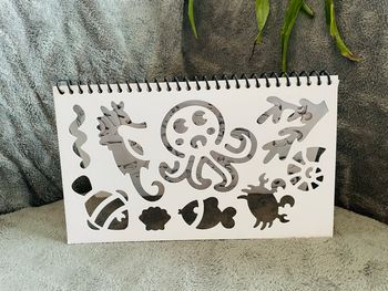 Livre pochoirs dessins