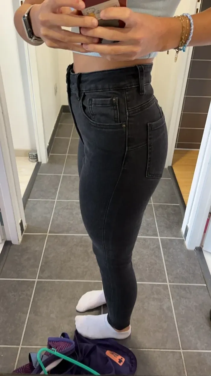 Jeans noir taille haute - photo numéro 3