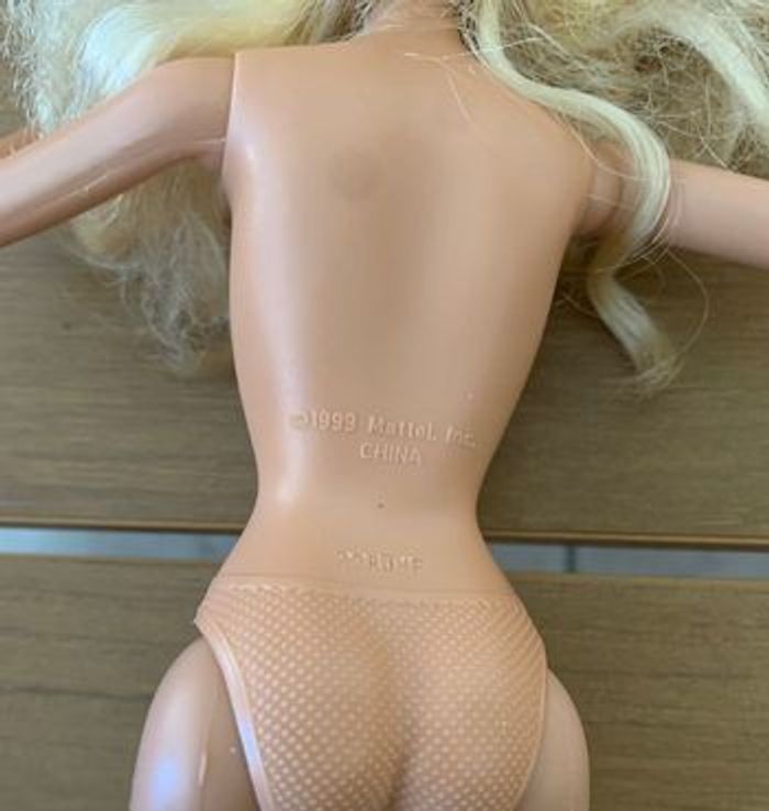 Superbe barbie mariée - photo numéro 9