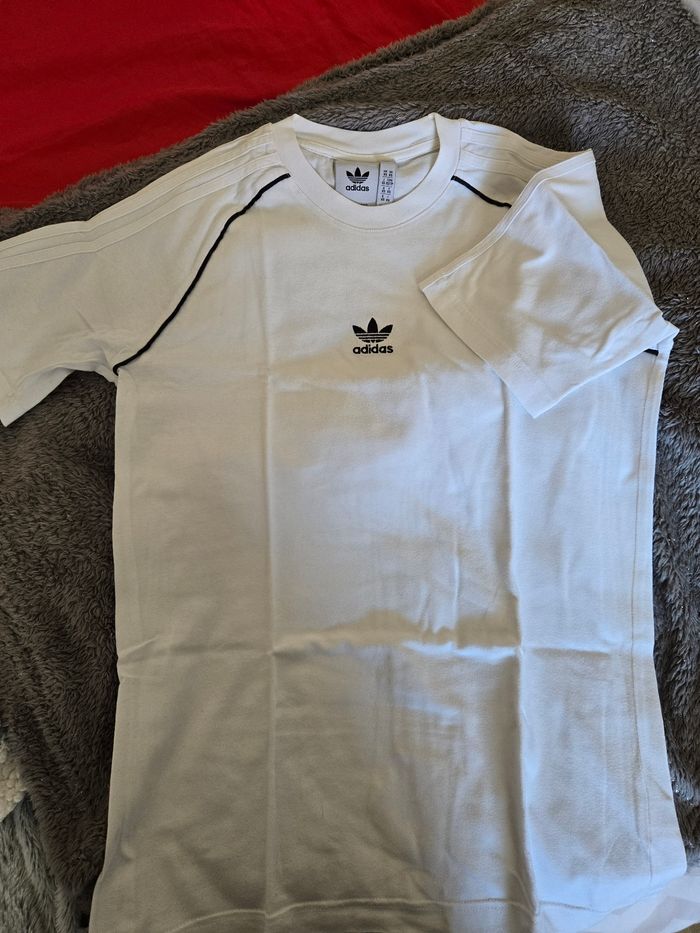 T-shirt Adidas