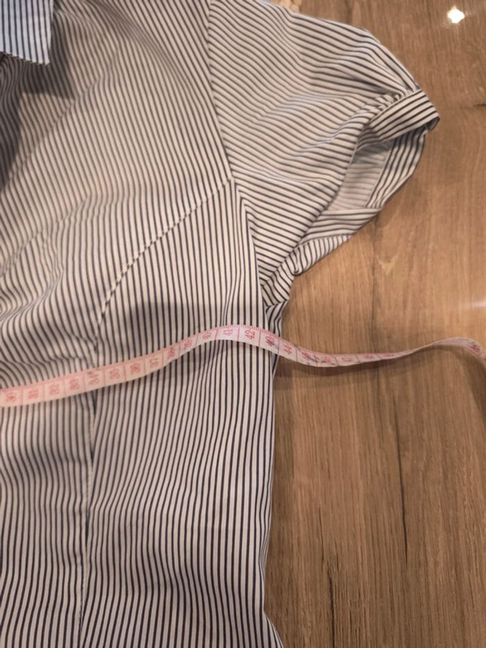 Chemise rayée blanc et bleu manches courtes Taille M KIABI - photo numéro 2