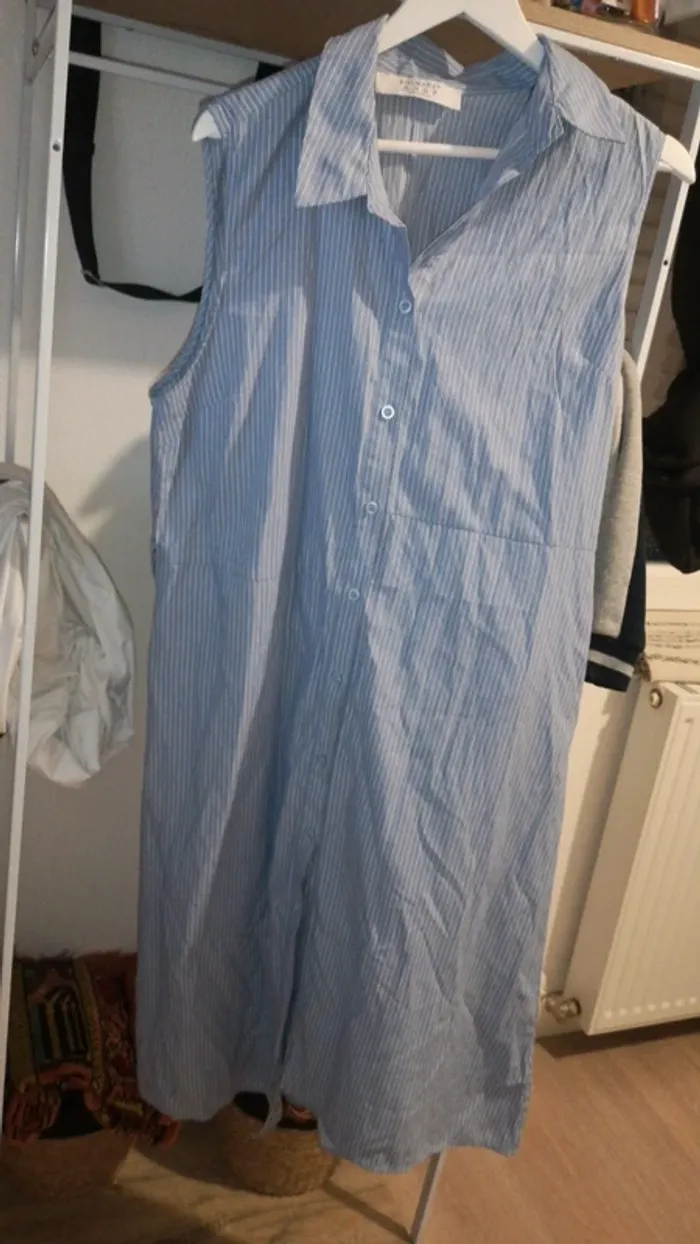 Robe cintrer bleu rayer