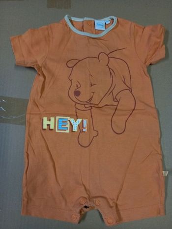 Combinaison 12 mois winnie  l ourson