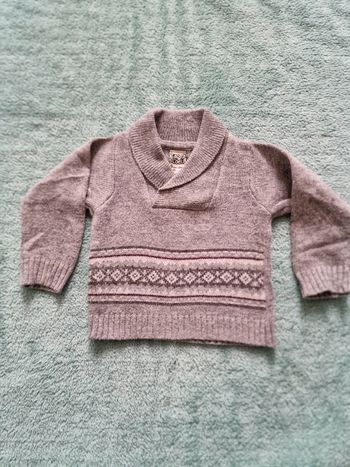 Très joli pull 6 mois