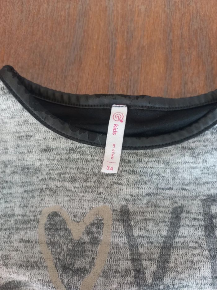 Pull gris "i love you" Gémo 3ans - photo numéro 4