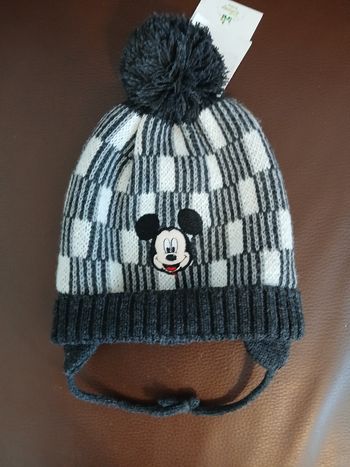 bonnet avec cache oreille garcon mickey disney 12/18 mois
