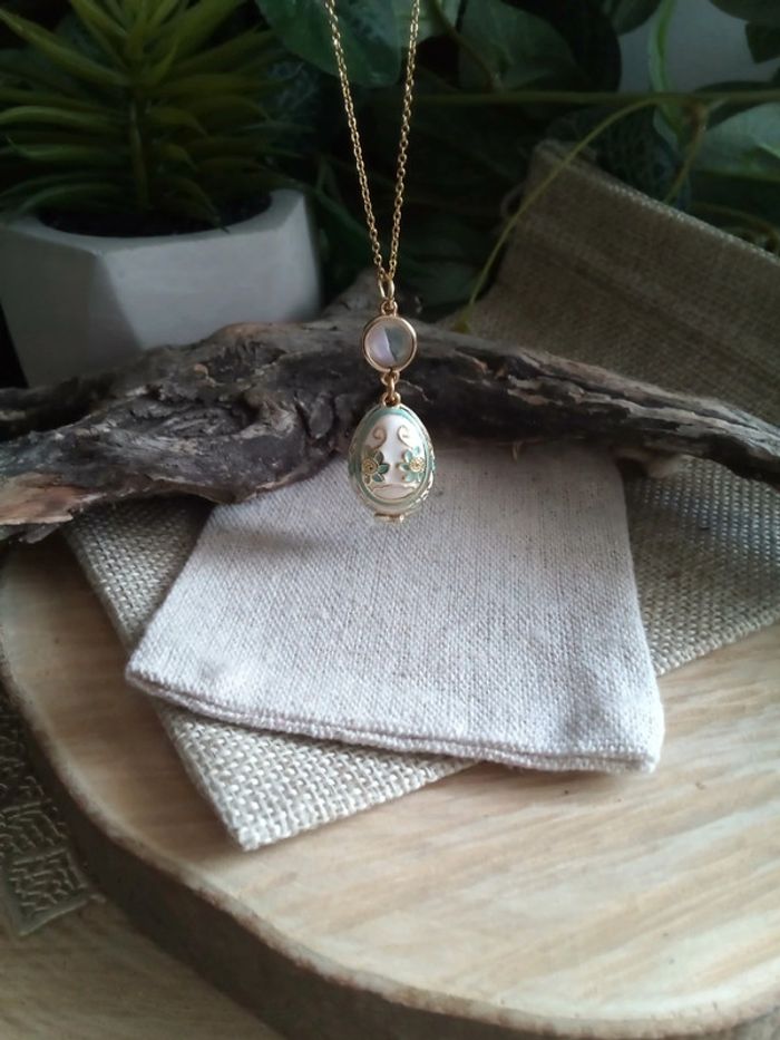 Collier pendentif oeuf en émail et connecteur en n'acre naturelle - photo numéro 4
