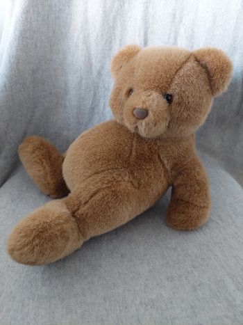 Ikea - peluche ours allongé Bjorn