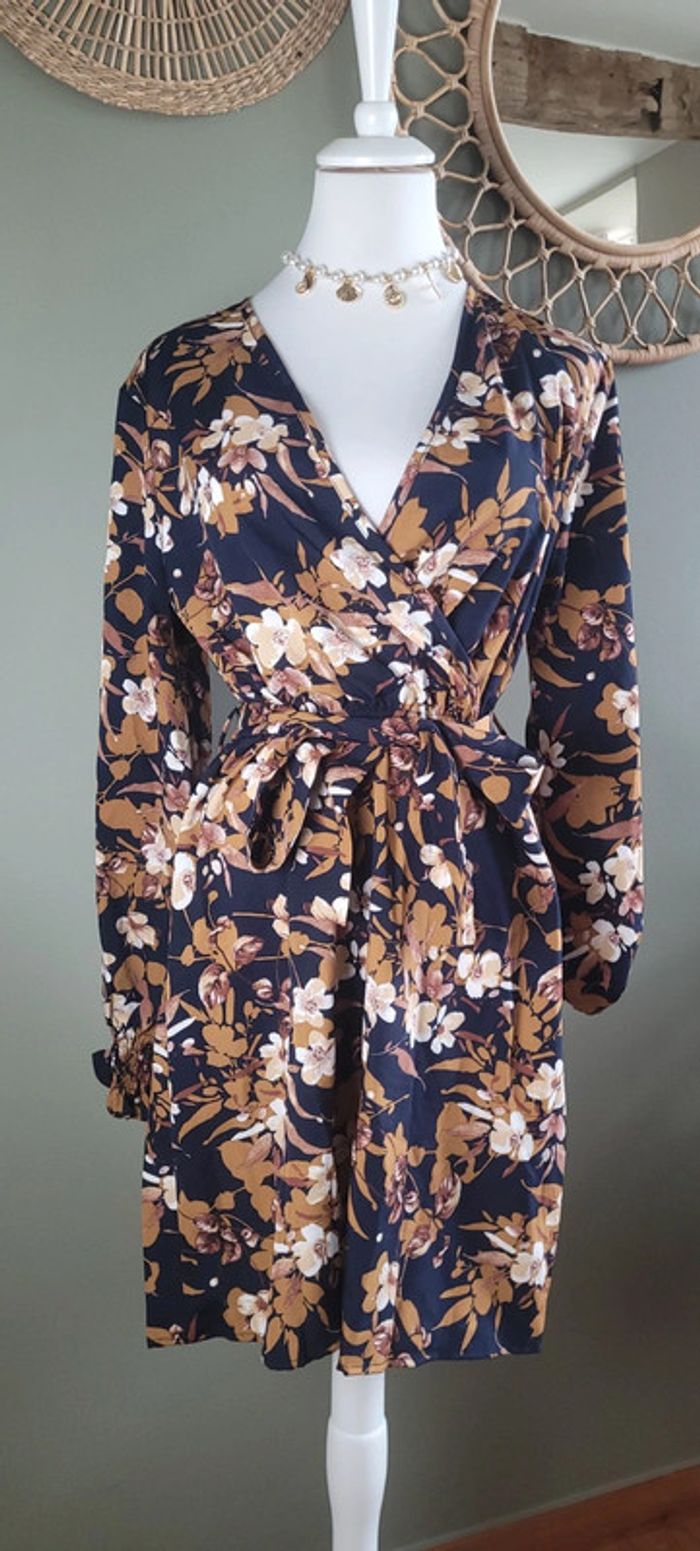 Magnifique robe New collection Taille S - photo numéro 3