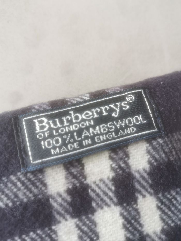 Écharpe Burberry bleu - photo numéro 3