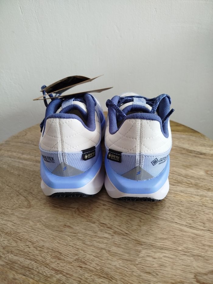 Baskets Nike T 36,5 - photo numéro 6
