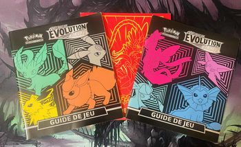 📚 Lot de 3 Guides de Jeu Pokémon – ETB Évolutions Céleste & Série Écarlate et Violet – Excellent ét