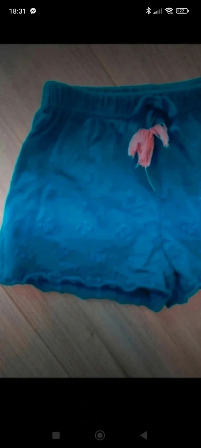 Short 9 mois - photo numéro 2