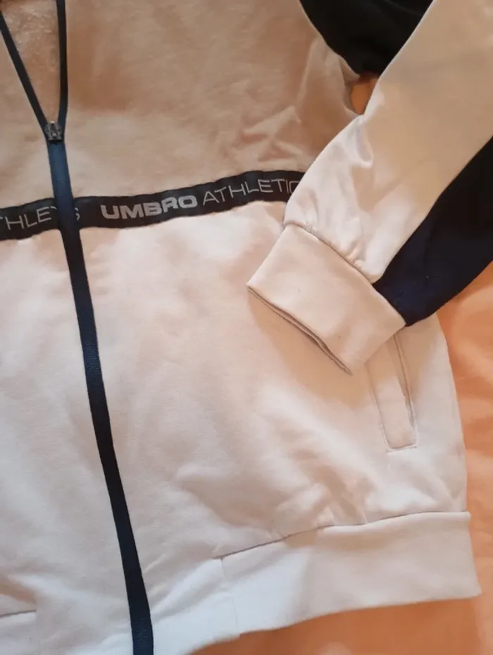 Veste de survêtement 10ans Umbro - photo numéro 3
