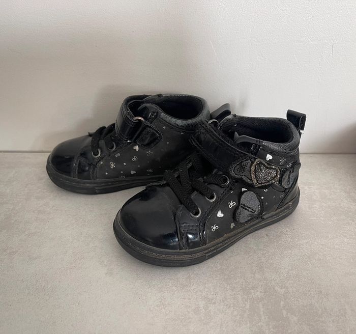 Chaussures fille taille 21 - photo numéro 3