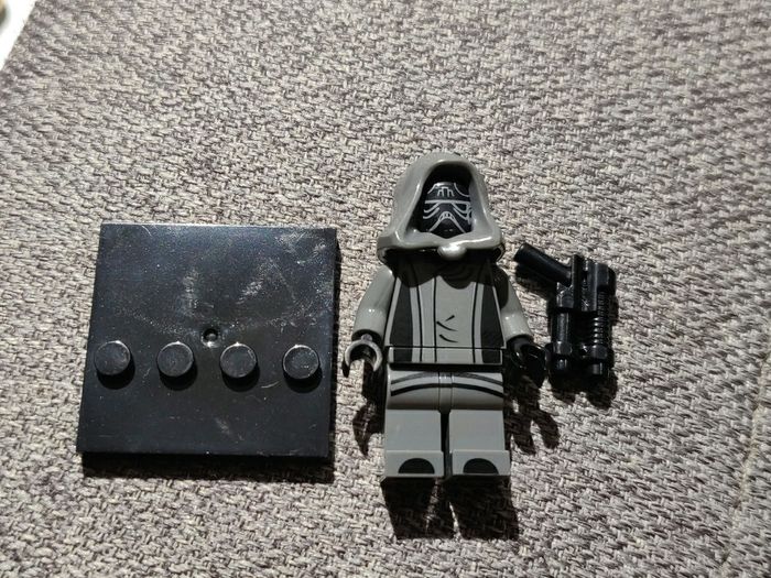 Minifig Squid Game  - garde gris -  Figurine Compatible Lego - photo numéro 2