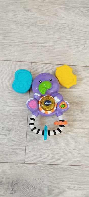 Hochet éléphant musical VTech