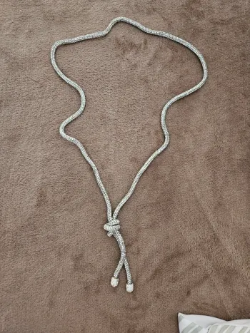 Collier long