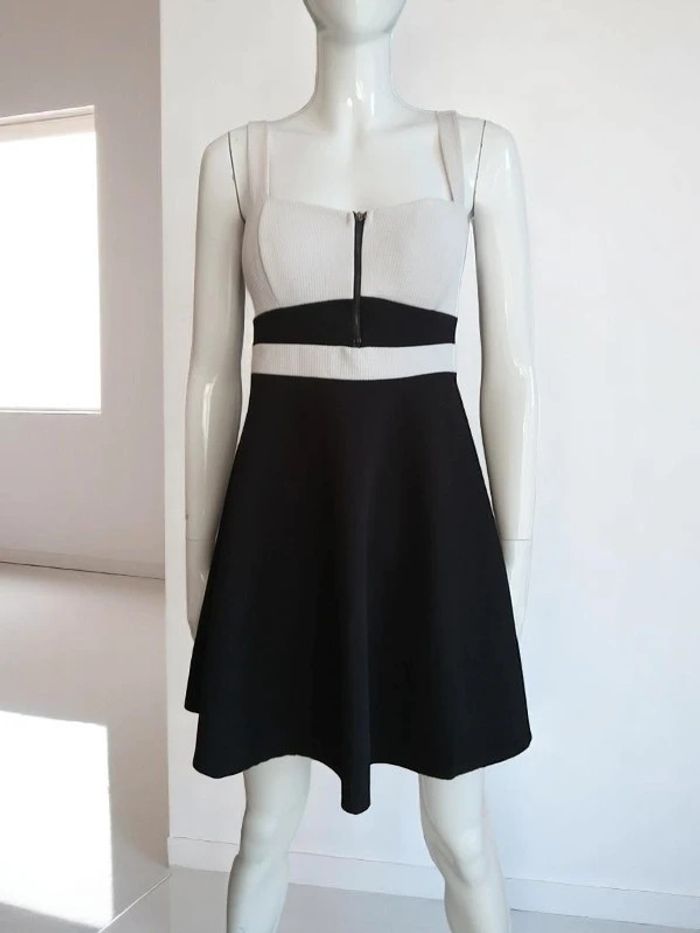 Robe patineuse bicolore - photo numéro 2
