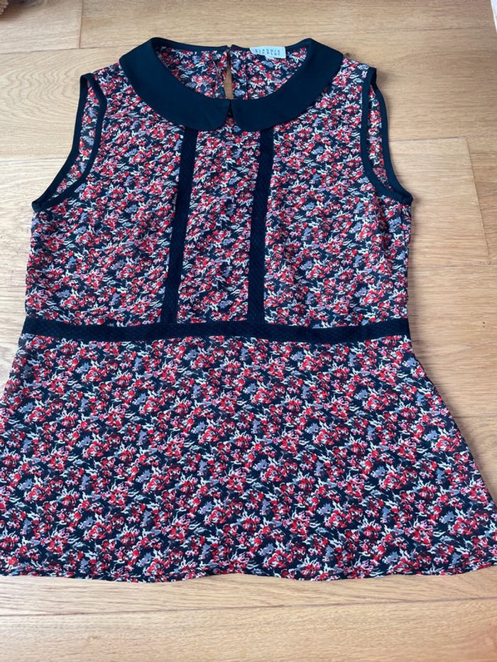 Haut Claudie pierlot 36 fleurie et noir cintré