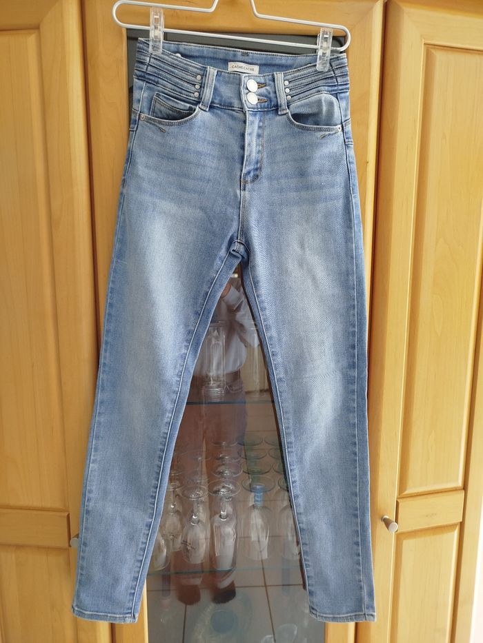 Jean bleu clair taille 34 Cache-Cache