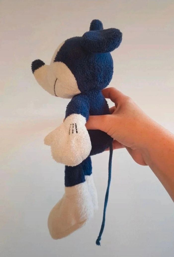 Peluche mickey noir blanc disney - photo numéro 2