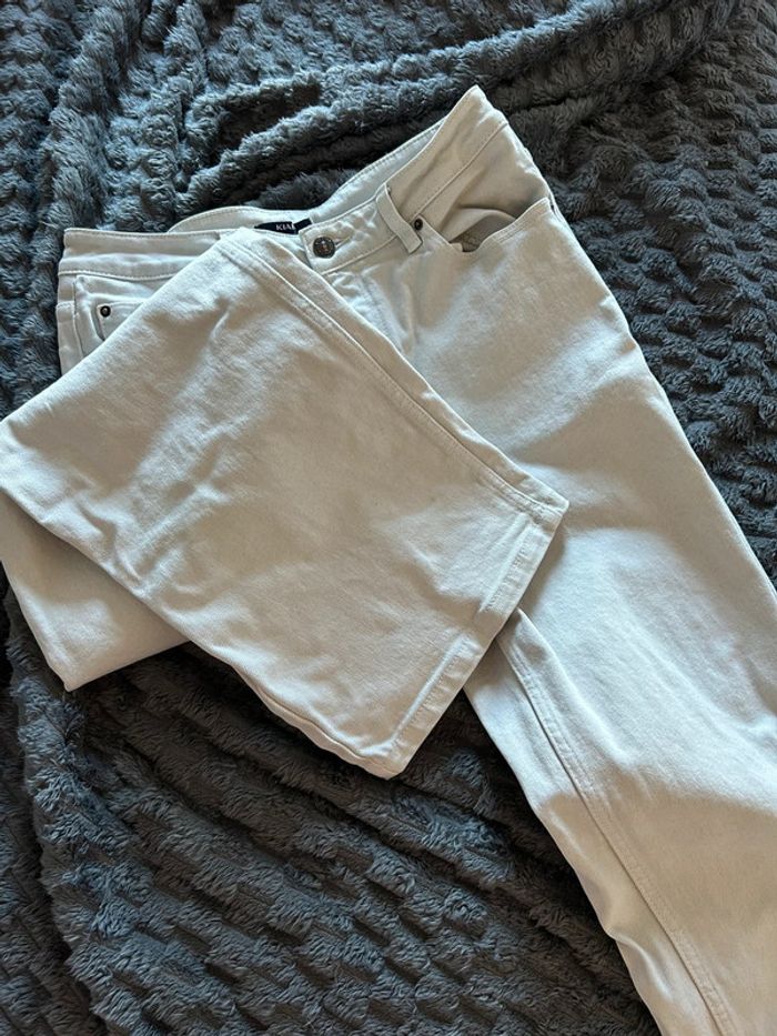 Pantalon blanc - photo numéro 3