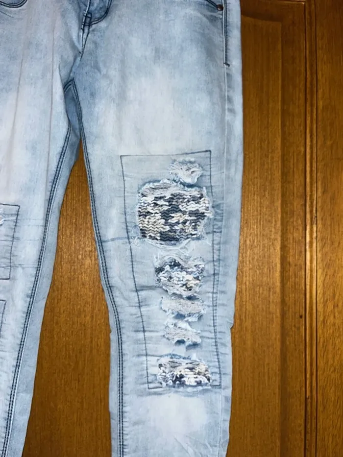 Jeans effet déchiré - photo numéro 2