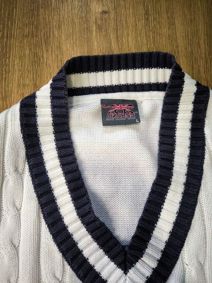 Pull sans manches Airness , taille L, col V, très bon état - photo numéro 5