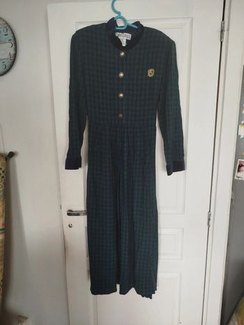 Robe uniforme Jessica Howard