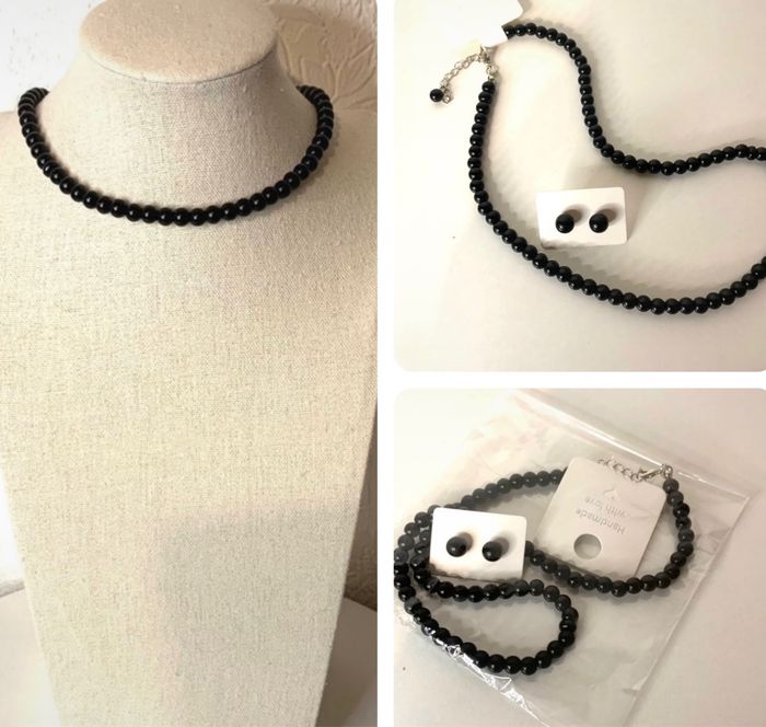 Parure collier en perles de verre noire + boucle d’oreilles offerte