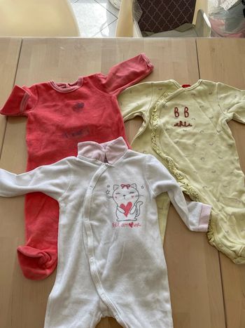Lot de 3 pyjamas 6 mois multimarque