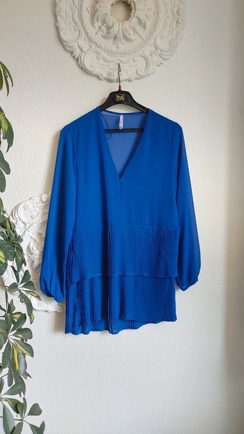 Tunique bleu roi plissée en excellente col en v