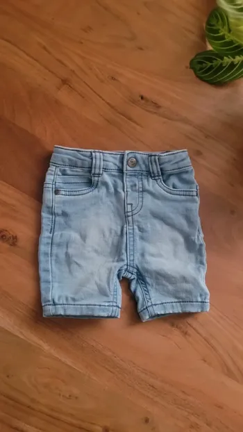 Short garçon 3 mois excellent état