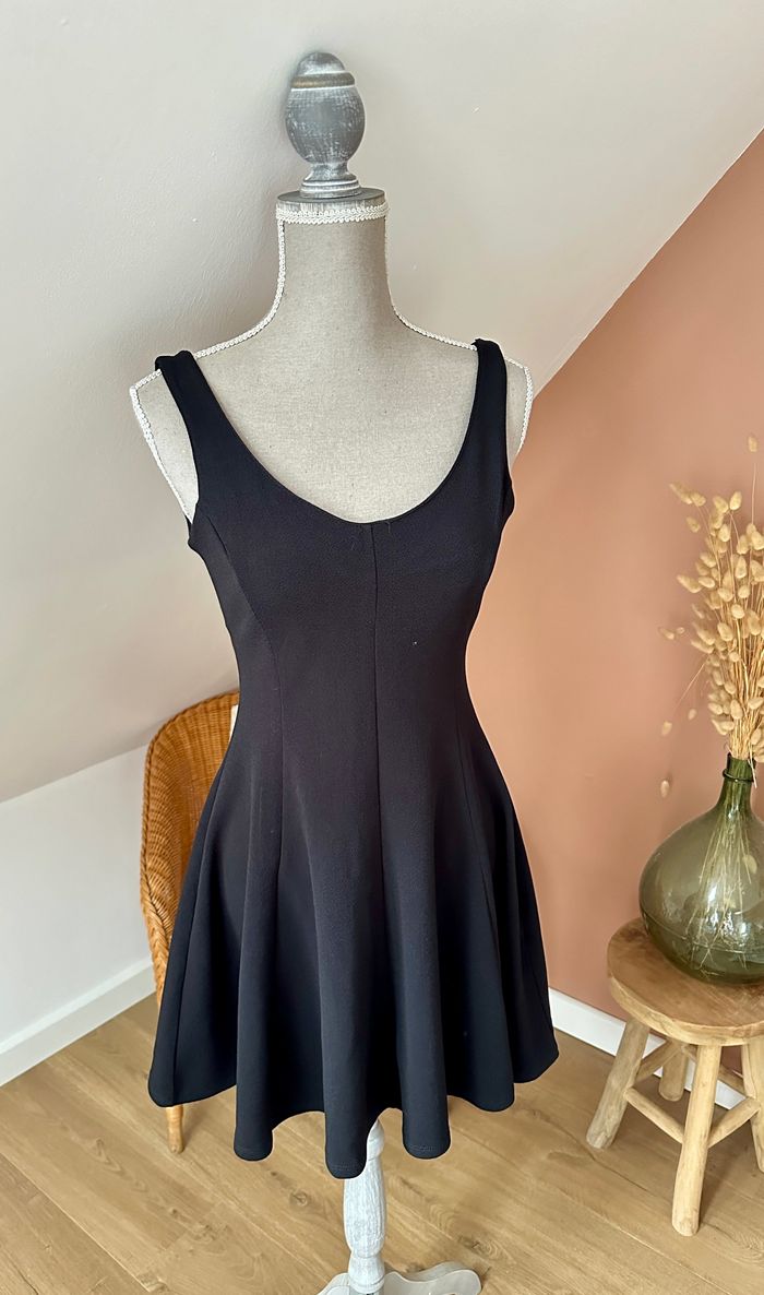 🤍 Robe noir style patineuse la halle taille 36 🤍