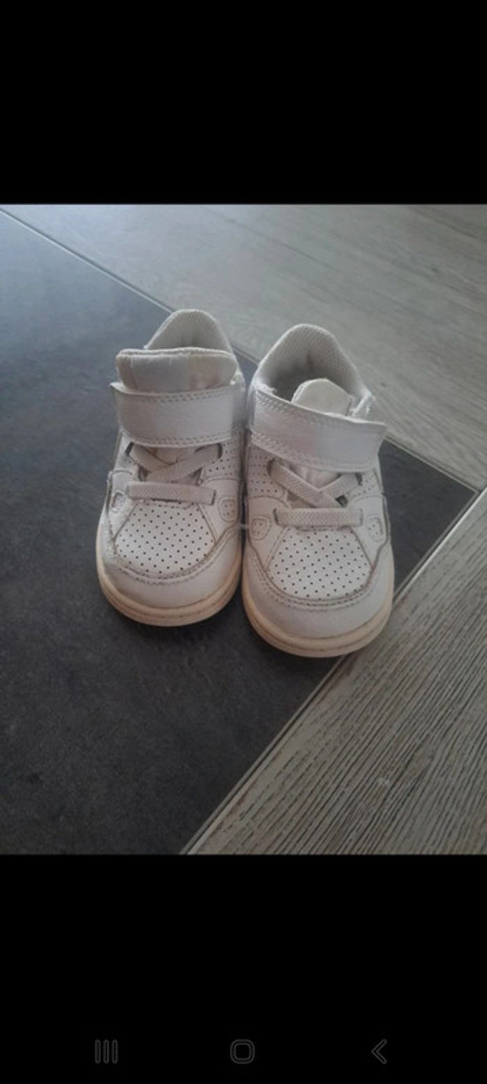 Lot de 3 paires de basket taille 21 - photo numéro 9