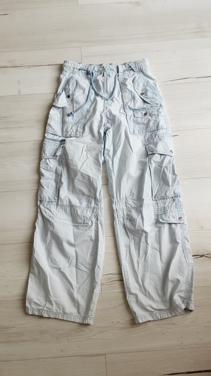 Vêtement femme pantalon large bleu clair Bershka XS