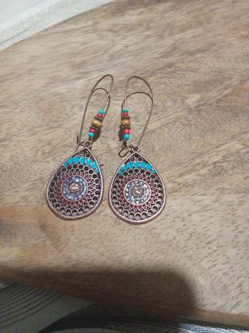 Boucles d'oreilles pendantes forme goutte