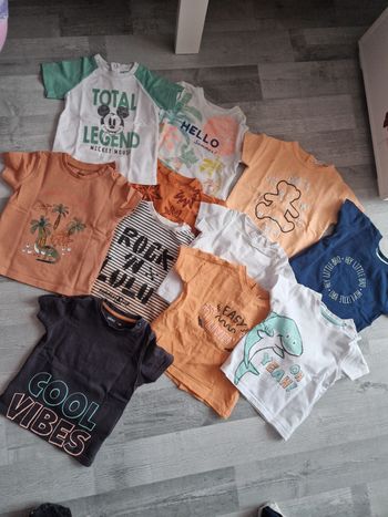 Lot de 11 T-shirt