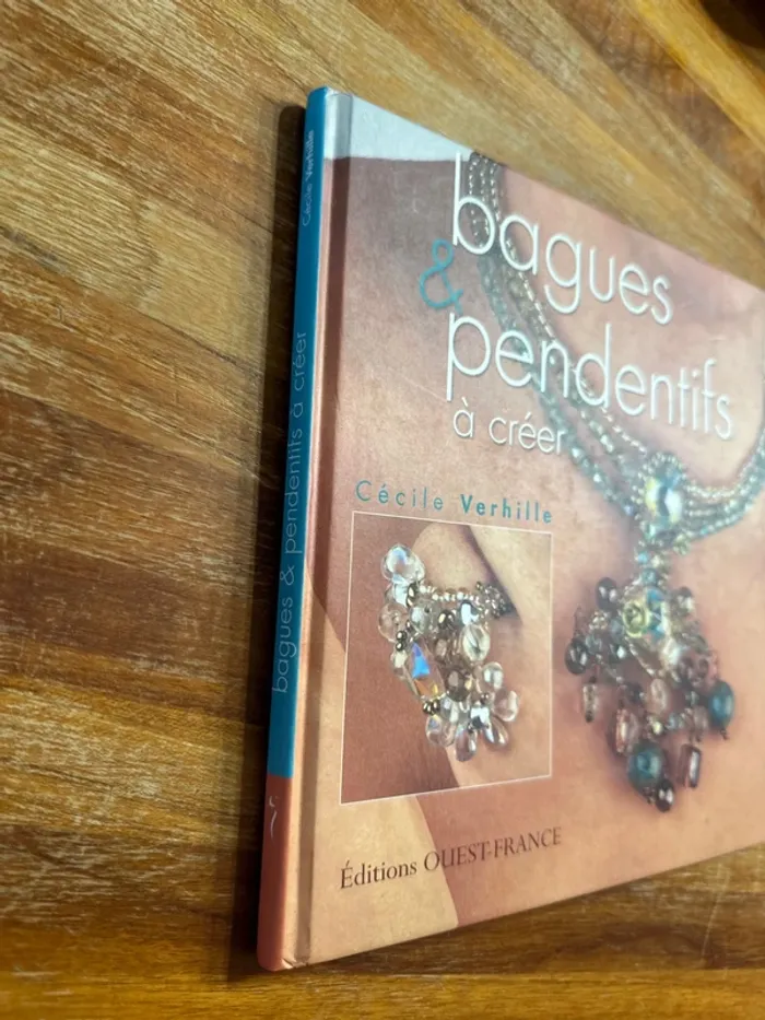 Livre, bague et pendentif à créer - photo numéro 2