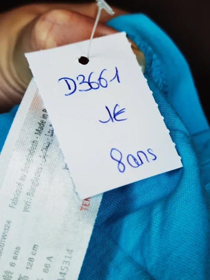 D3661 - tee-shirt garçon 8 ans - photo numéro 3