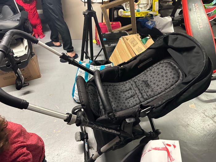 Poussette noir - photo numéro 4