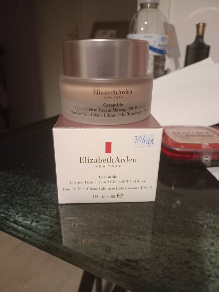 Fond de teint liftant et raffermissant Elisabeth arden - photo numéro 3