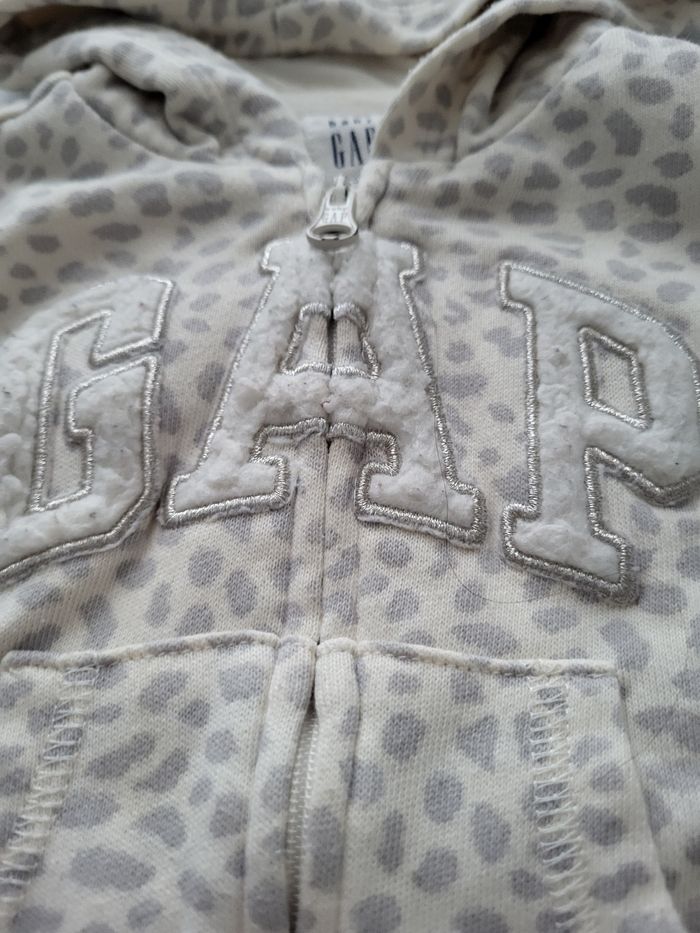 Gilet zippé  gris gap 6 mois