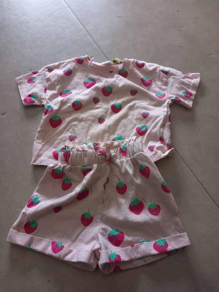 Ensemble haut + short enfant 1 an - photo numéro 3