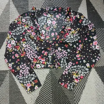 Blouse courte