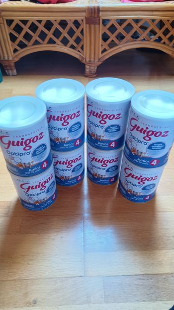 8 boîtes de lait Guigoz optipro 4