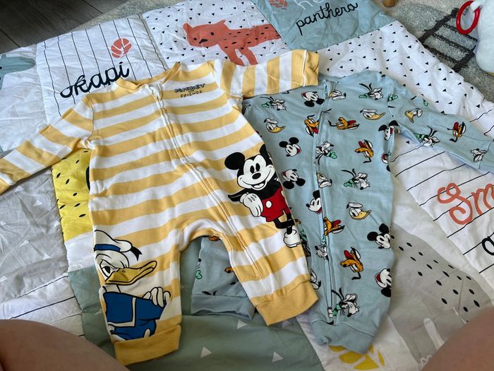 Deux Pyjamas Mickey Disney