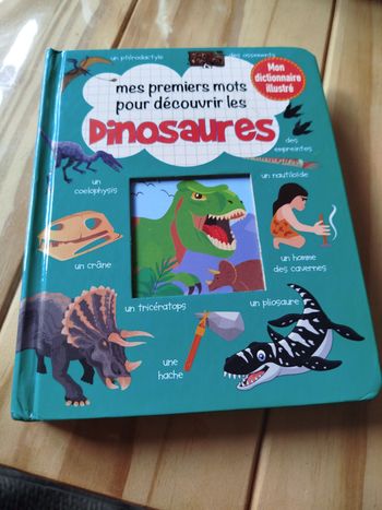 Mes premiers mots pour découvrir les dinosaures
